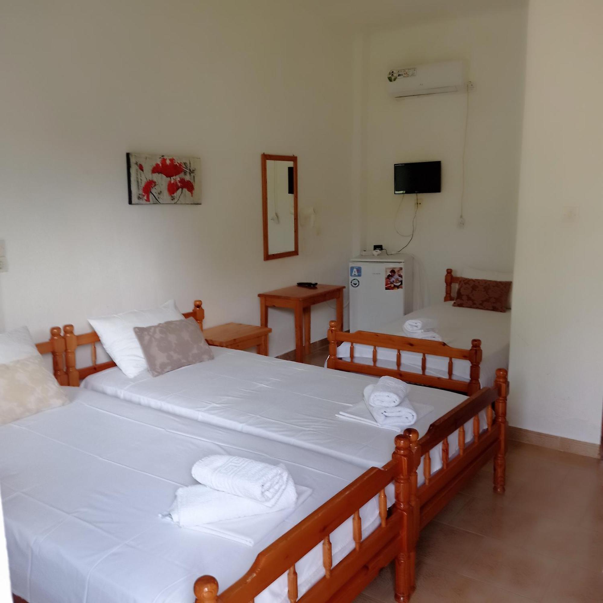 Asprovalta Rooms Kariotes Екстериор снимка